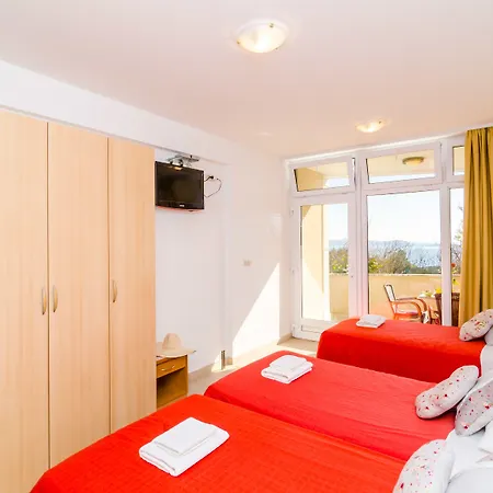 萨布利诺公寓 米利尼