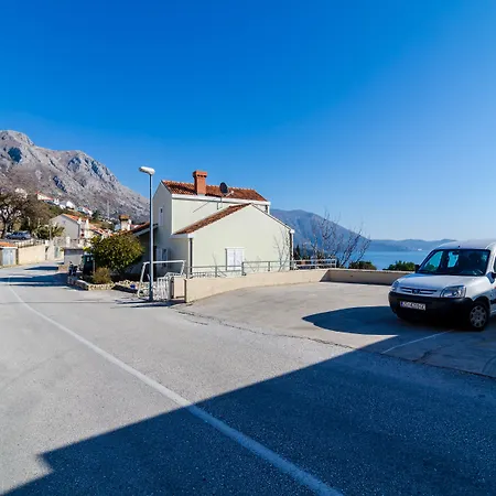 萨布利诺公寓 * 米利尼