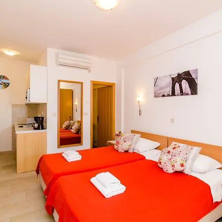 Apartment Subrenum Mlini