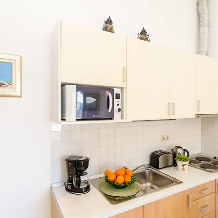 Apartment Subrenum Mlini