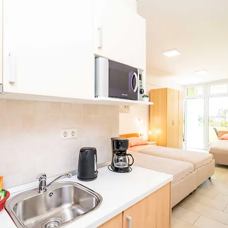 Apartment Subrenum Mlini