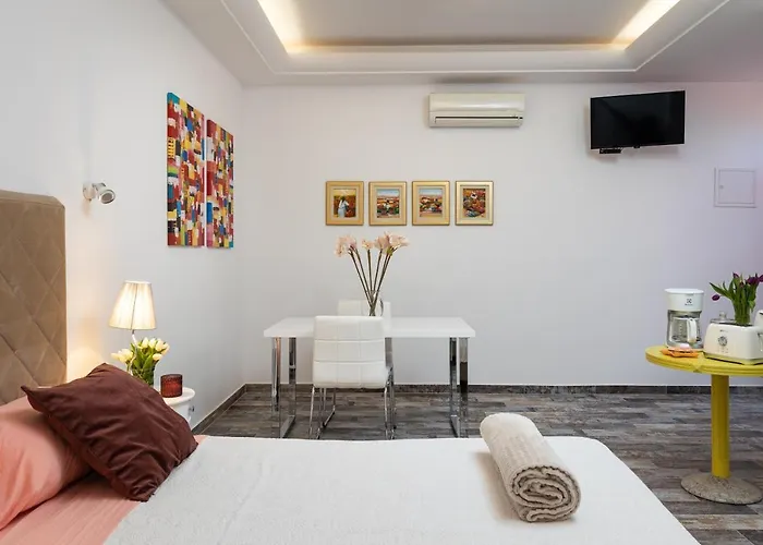 Subrenum * מליני